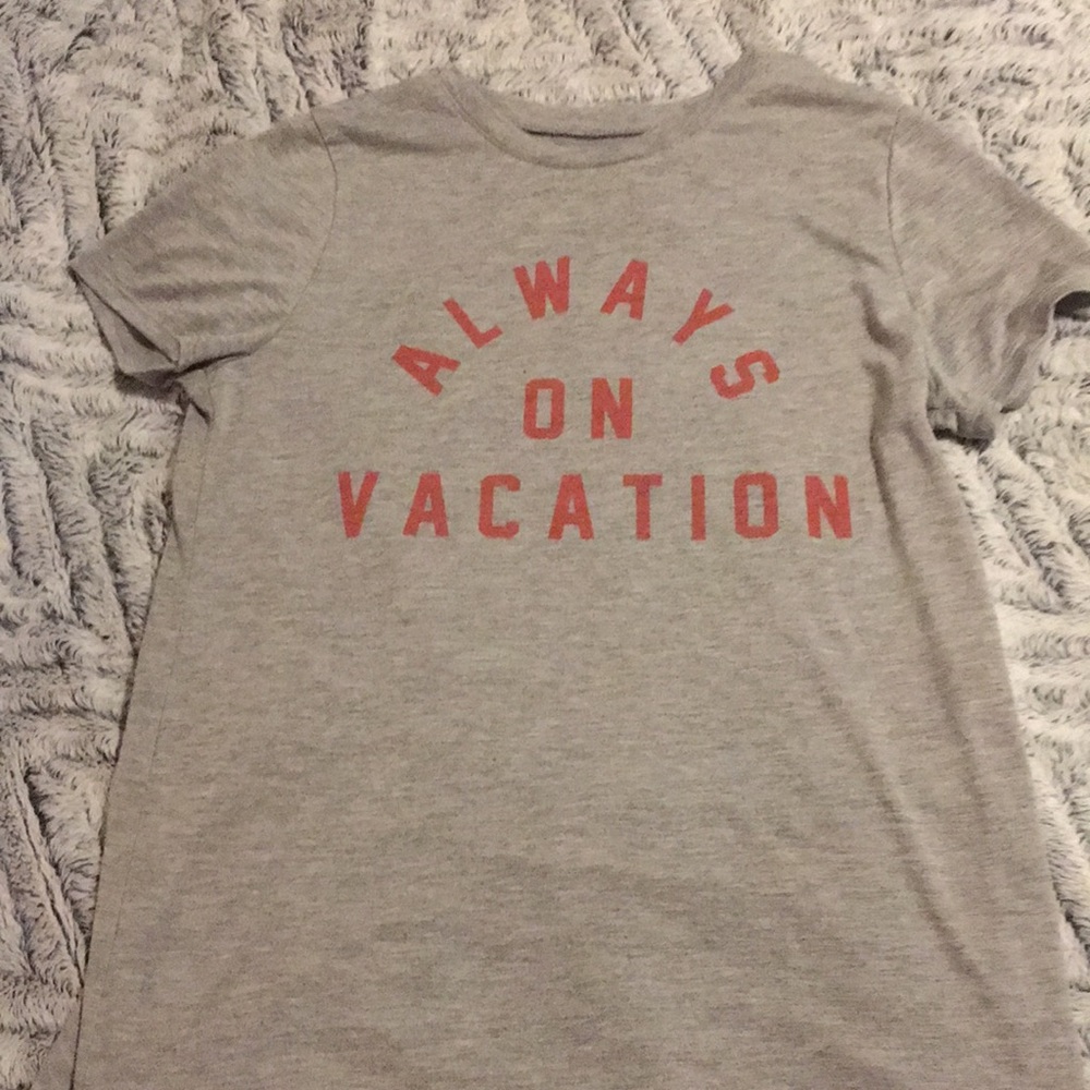 Grey tee shirt